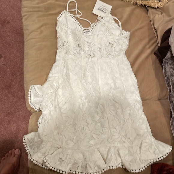 NWT selfie Leslie ruffle trim mini dress white size S - Picture 8 of 10